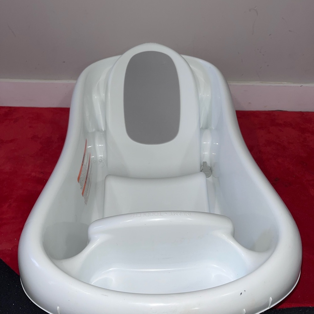 White Baby Bath Tub